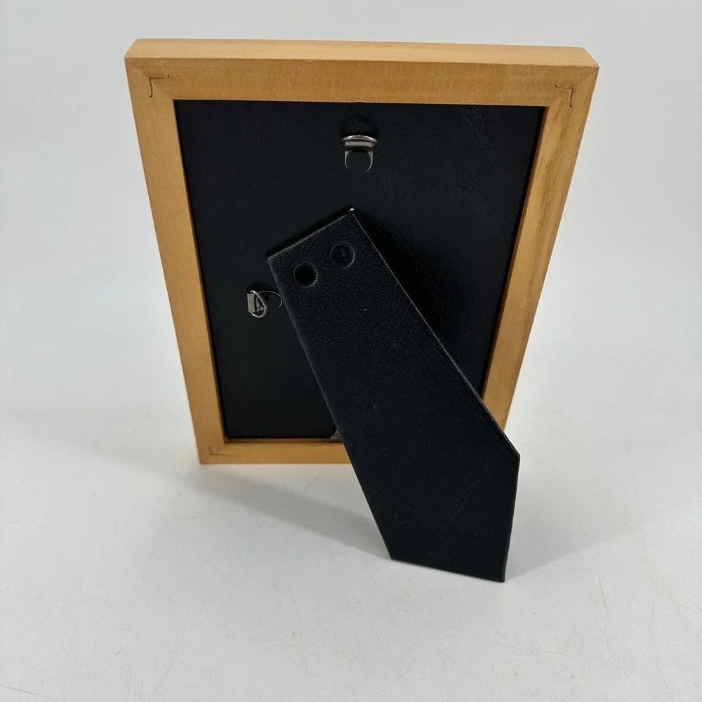 Connoisseur Light Wood Picture Frame with Cream Matting Tabletop Wall Mount